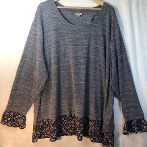 Avenue Size 30/32 Grey Knit Shirt w Blue Floral Trim Top